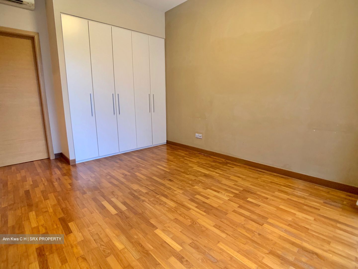 The Waterina (D14), Apartment #413627171